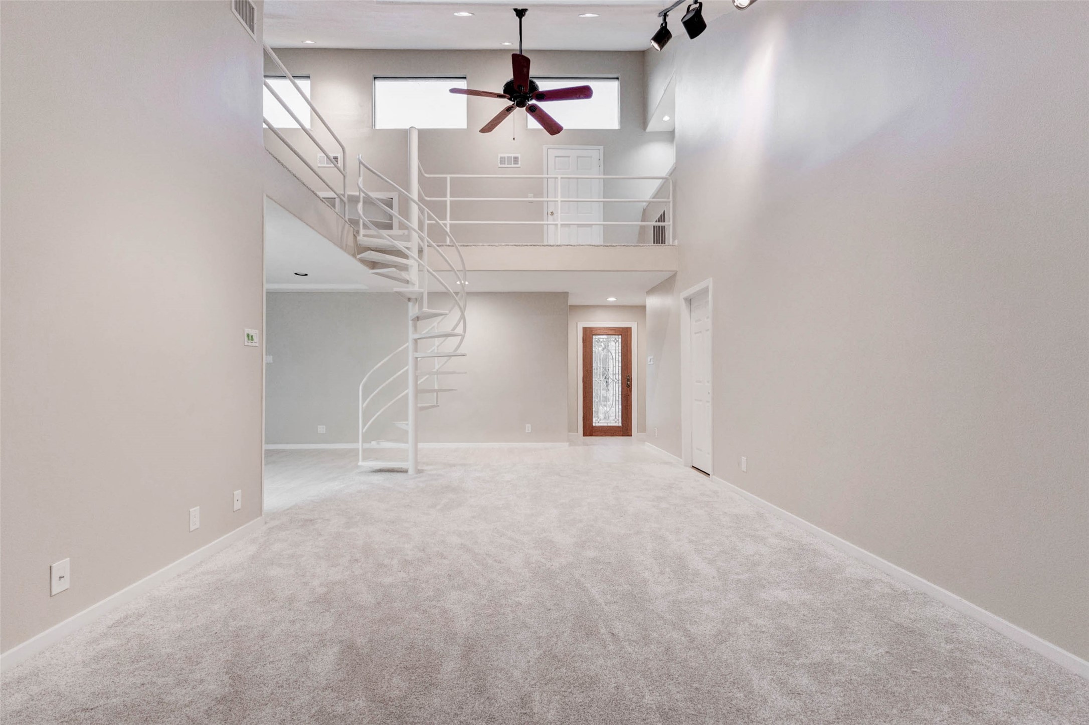 9650 Val Verde Street Houston, TX 77063 - Photo 7 of 50