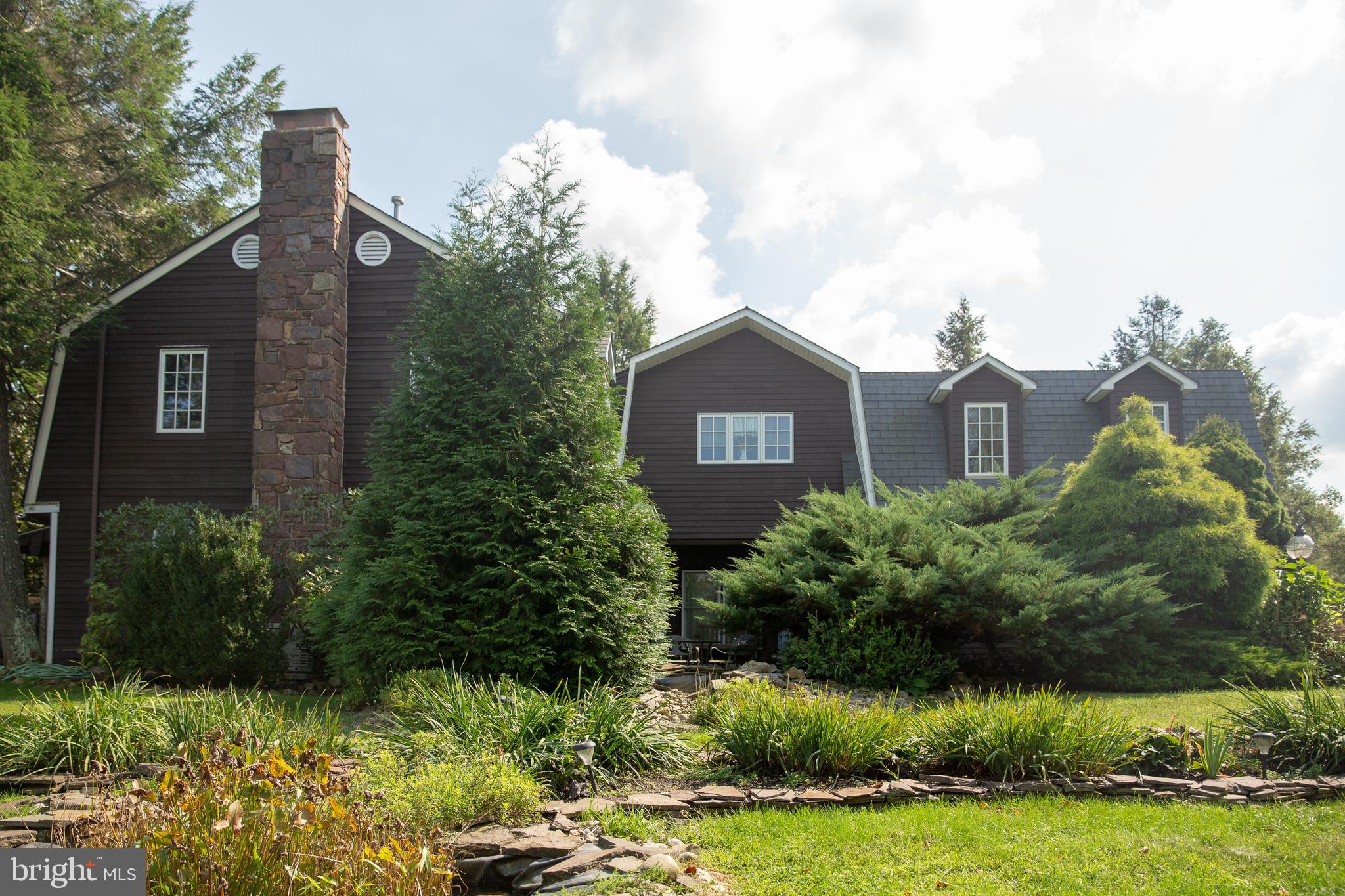 520 Summit Lane Riegelsville, PA 18077 - Photo 3 of 49
