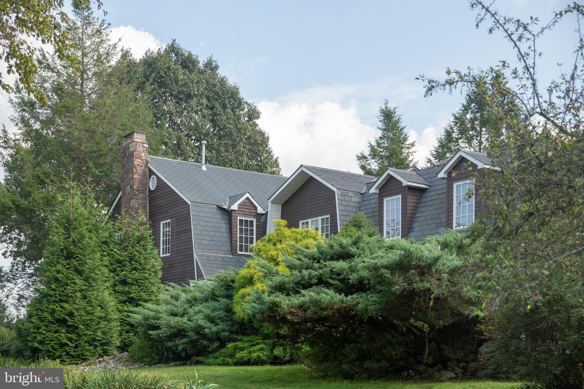 520 Summit Lane Riegelsville, PA 18077 - Photo 4 of 49