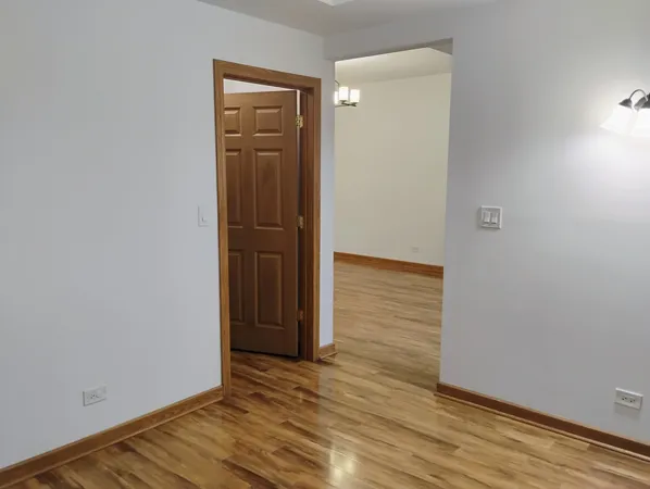 $2,800 | 397 Alles Street, Unit 2, Des Plaines, IL 60016