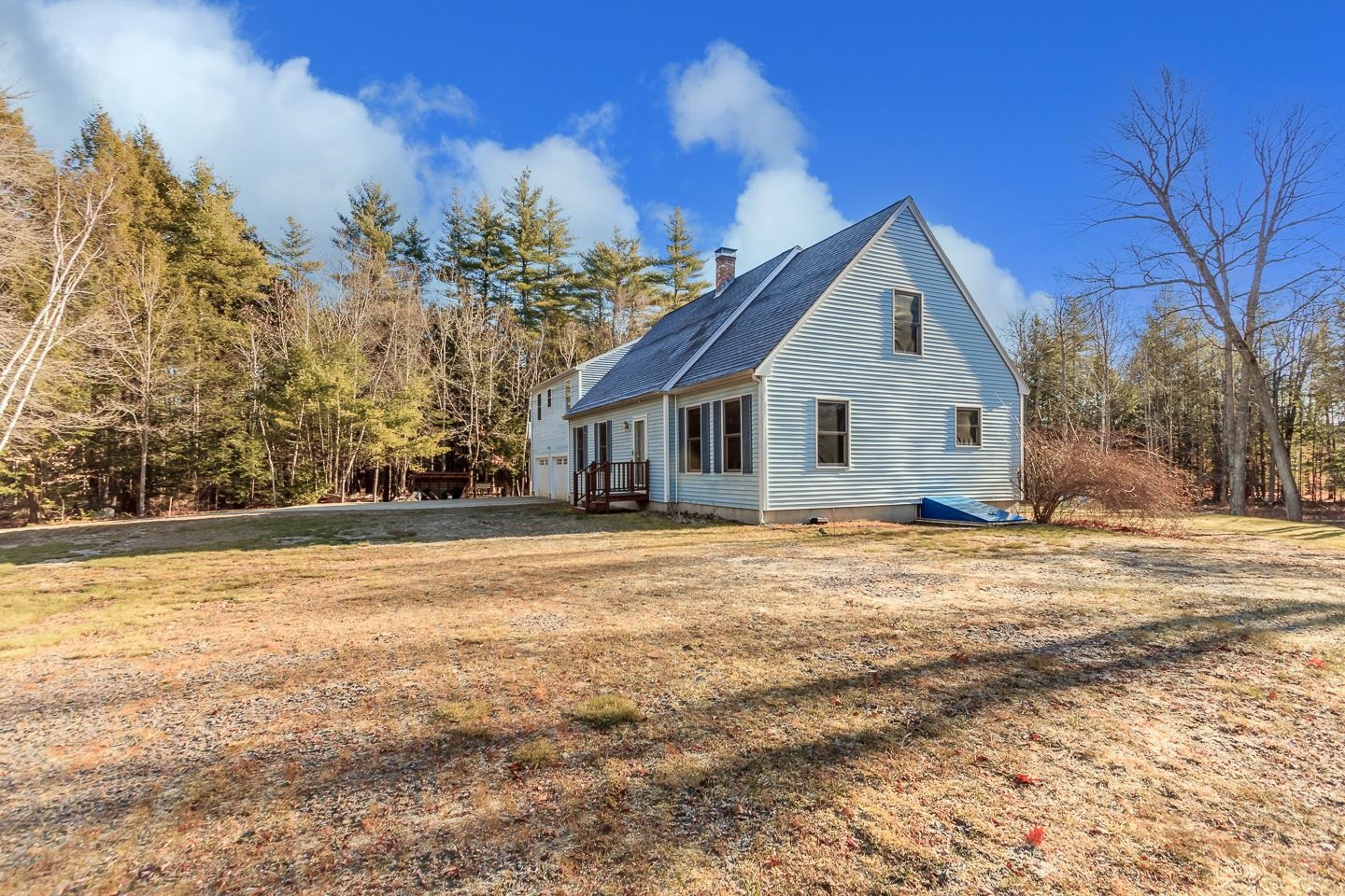 63 Robinson Road Bow, NH 03304 - Photo 3 of 54