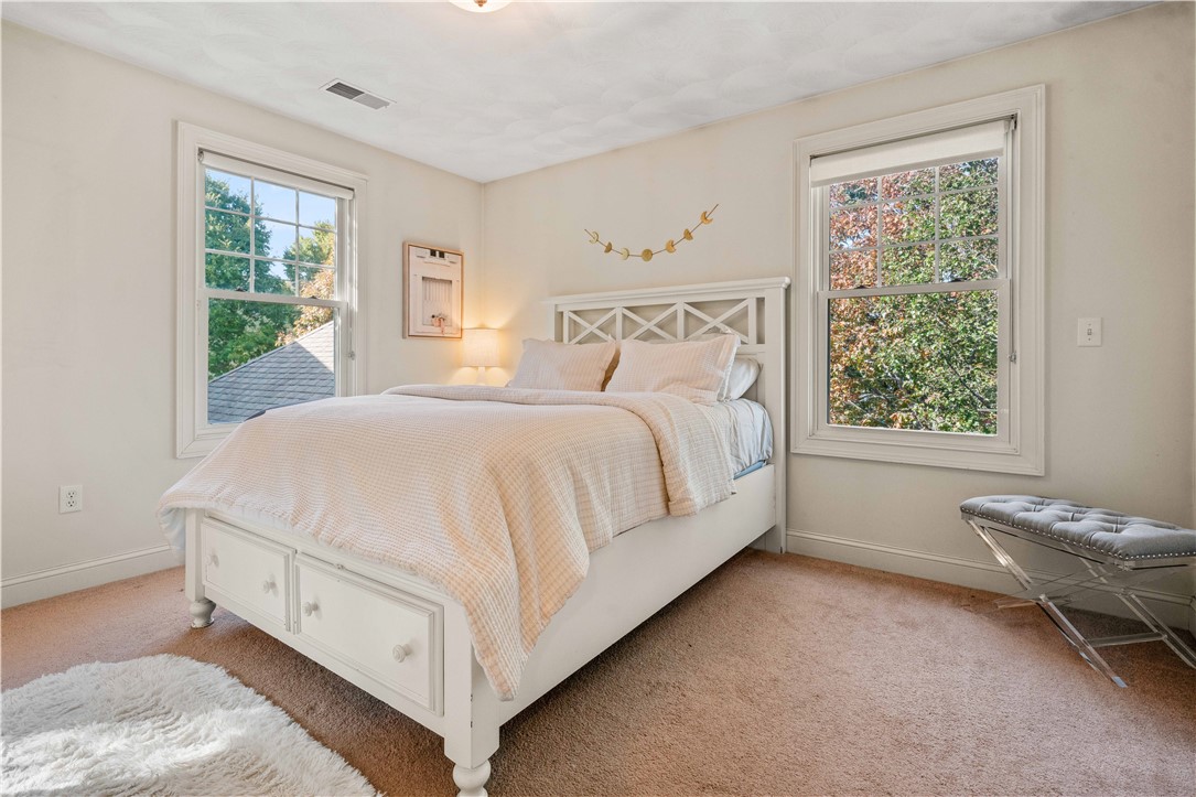 91 Waverly Street Warwick, RI 02889 - Photo 13 of 26