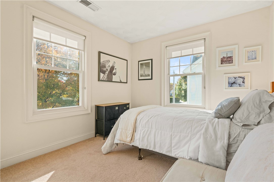 91 Waverly Street Warwick, RI 02889 - Photo 16 of 26