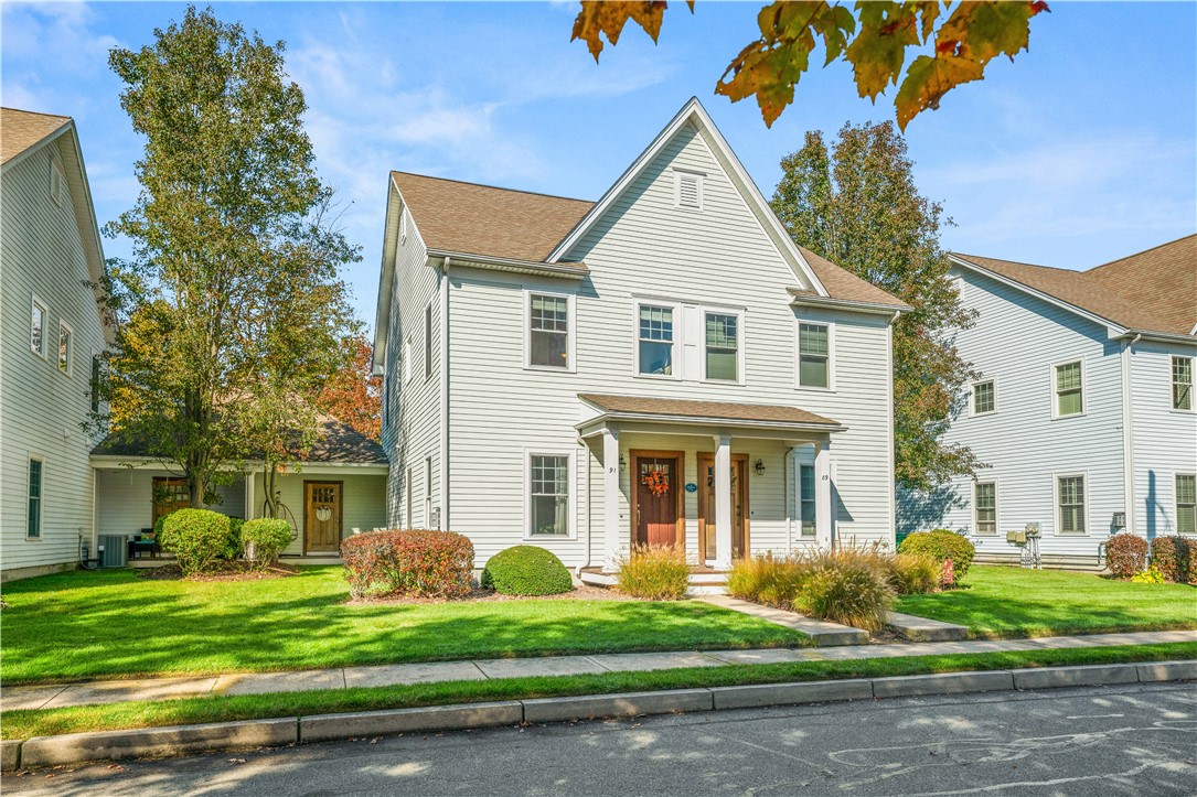 91 Waverly Street Warwick, RI 02889 - Photo 2 of 26