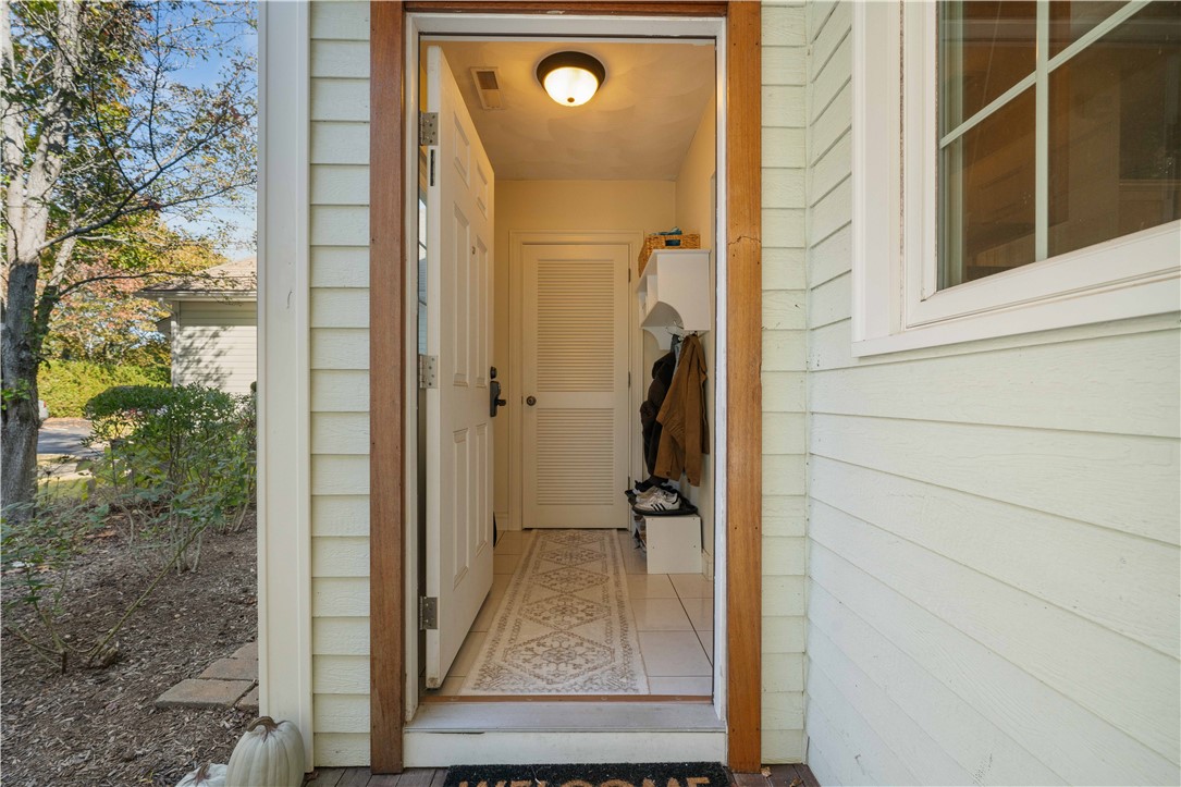 91 Waverly Street Warwick, RI 02889 - Photo 21 of 26