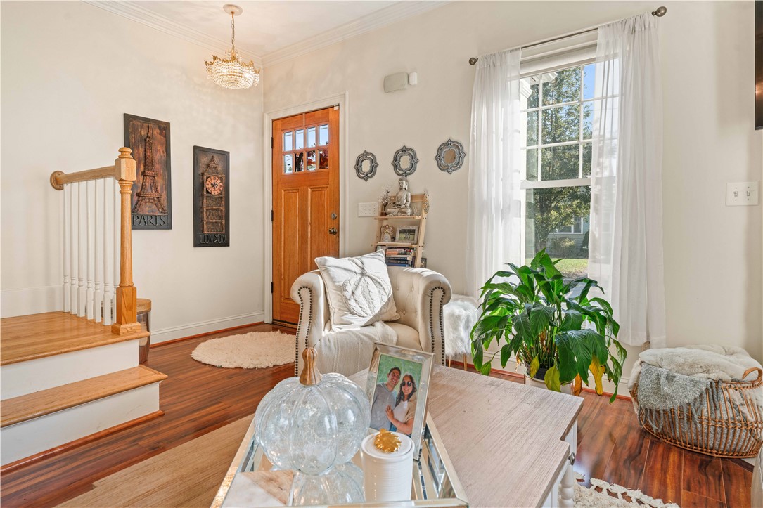 91 Waverly Street Warwick, RI 02889 - Photo 4 of 26