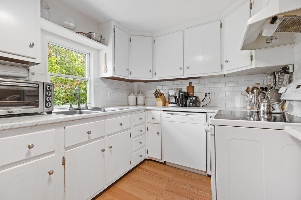 32 Palmer Road Plympton, MA 02367 - Photo 13 of 31 Gallery Image 13