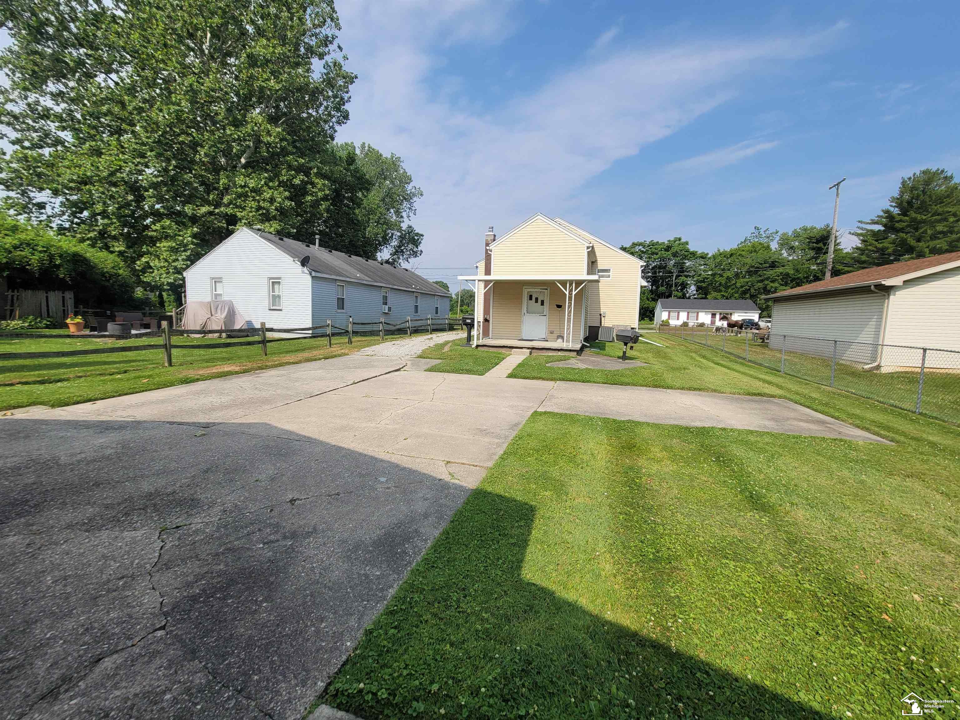 7234 Douglas Road Lambertville, MI 48144 - Photo 13 of 13 50145907-f0e52041-115e-412b-9040-3fda8955fb1d.JPG