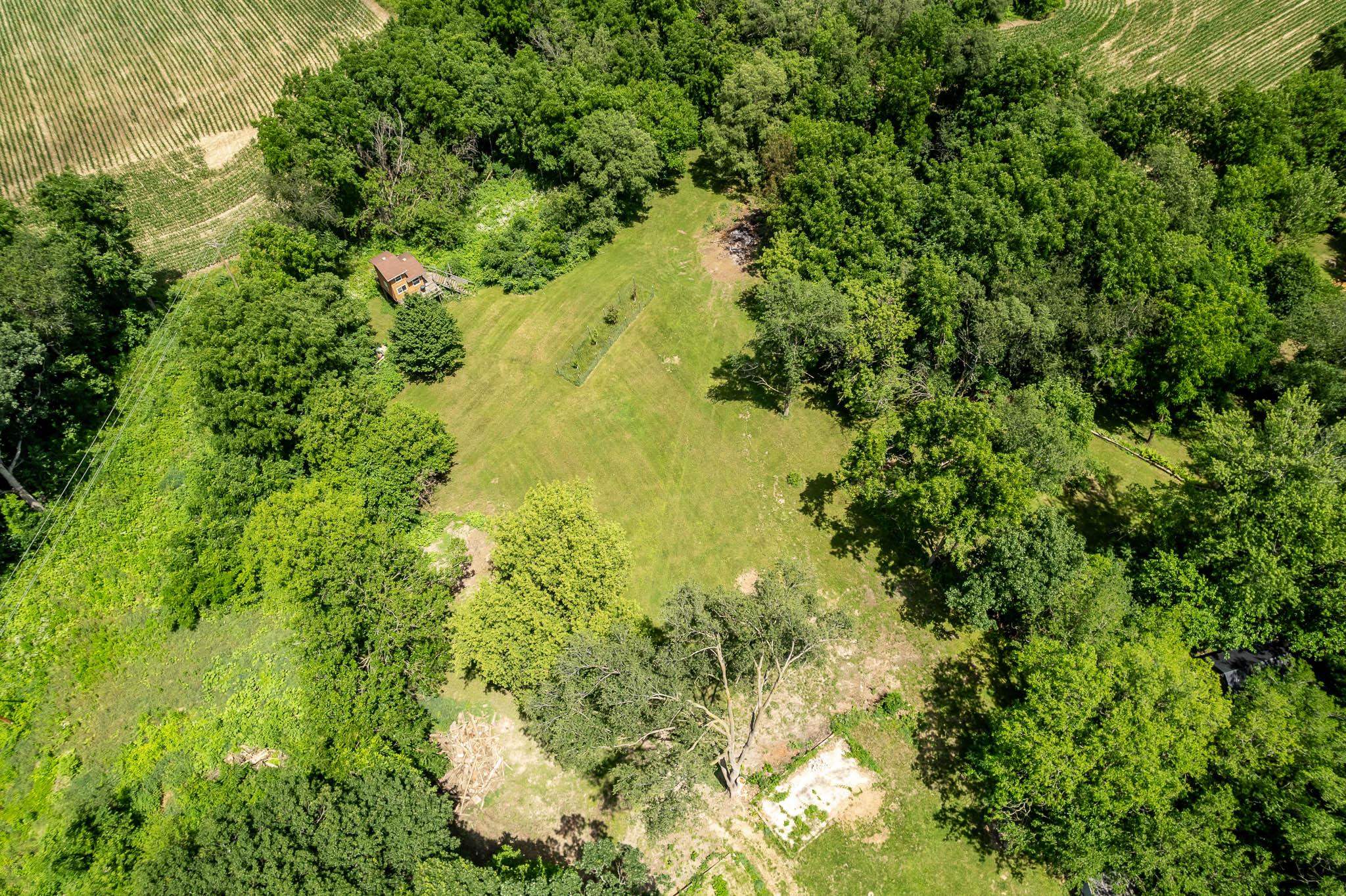 2137 West Creedy Road Beloit, WI 53511 - Photo 4 of 57