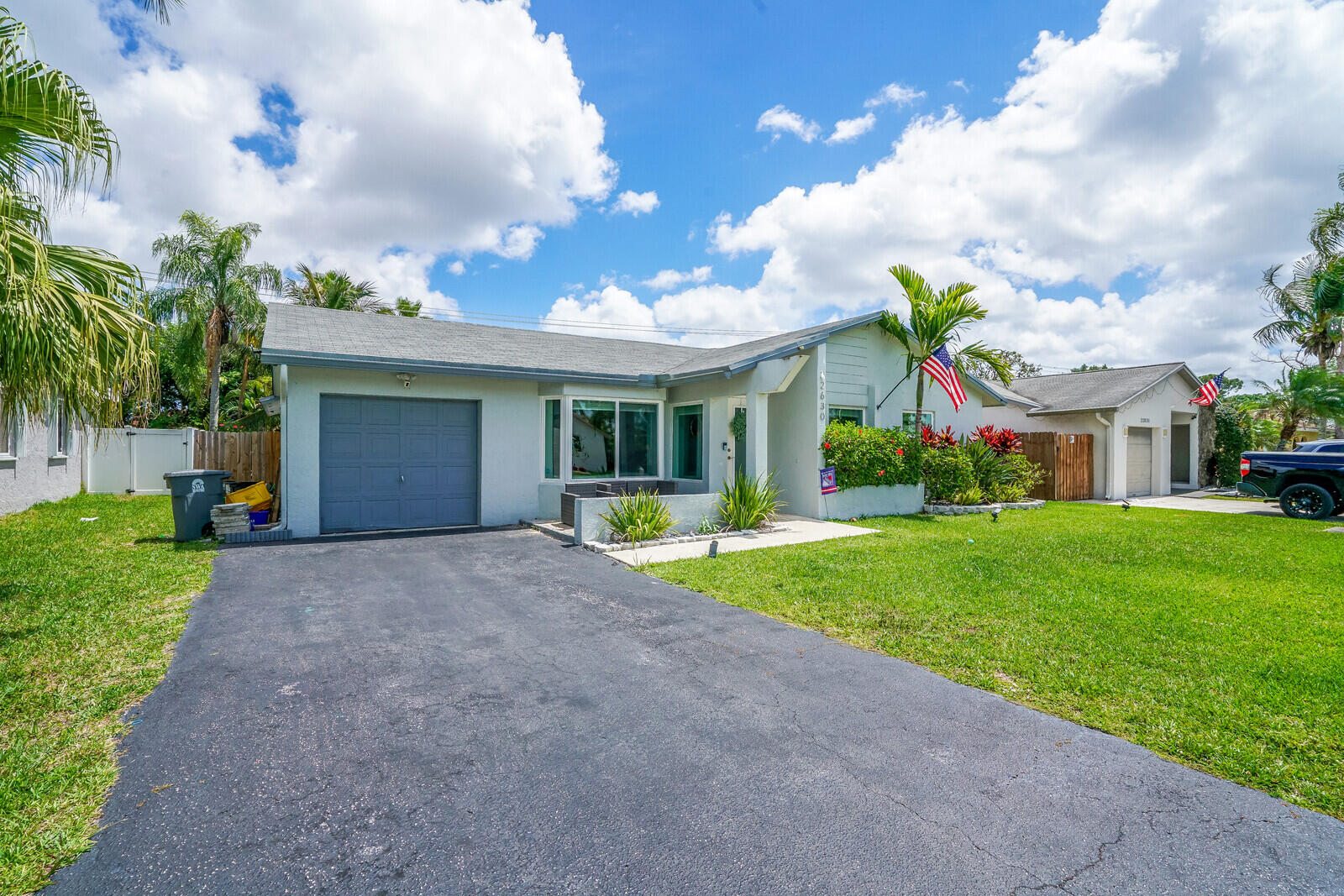 22630 Southwest 54th Avenue Boca Raton, FL 33433 - Photo 2 of 34 02_Image_2_mls