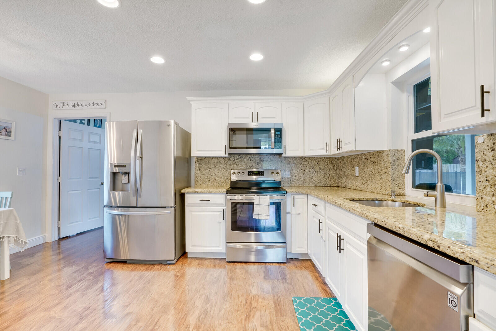 22630 Southwest 54th Avenue Boca Raton, FL 33433 - Photo 26 of 34 16_Image_16_mls