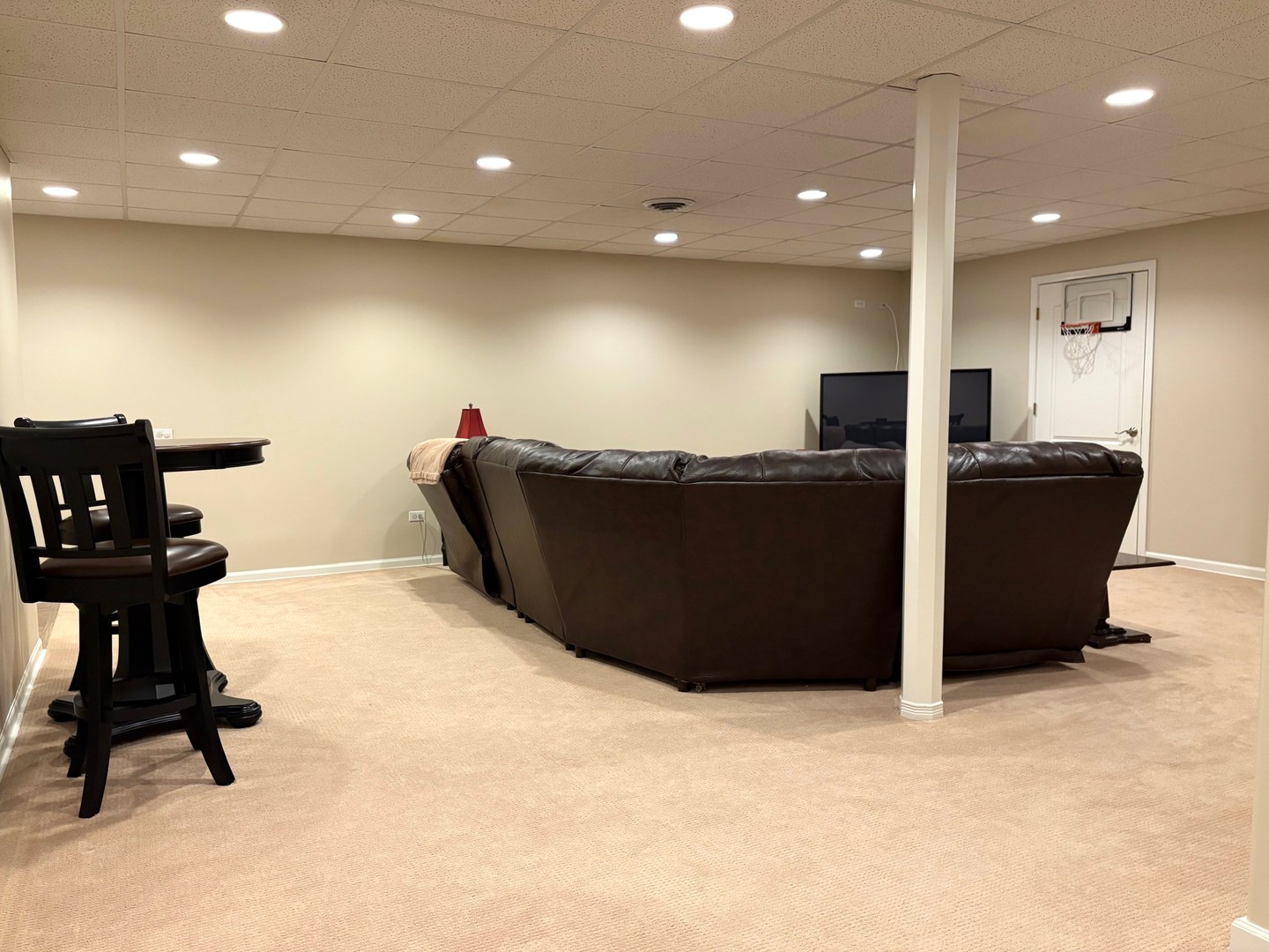 2212 Spartina Road Naperville, IL 60564 - Photo 13 of 17 a room with furniture and windows