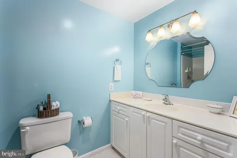 $535,000 | 19350 Magnolia Grove Square, Unit 406, Leesburg, VA 20176