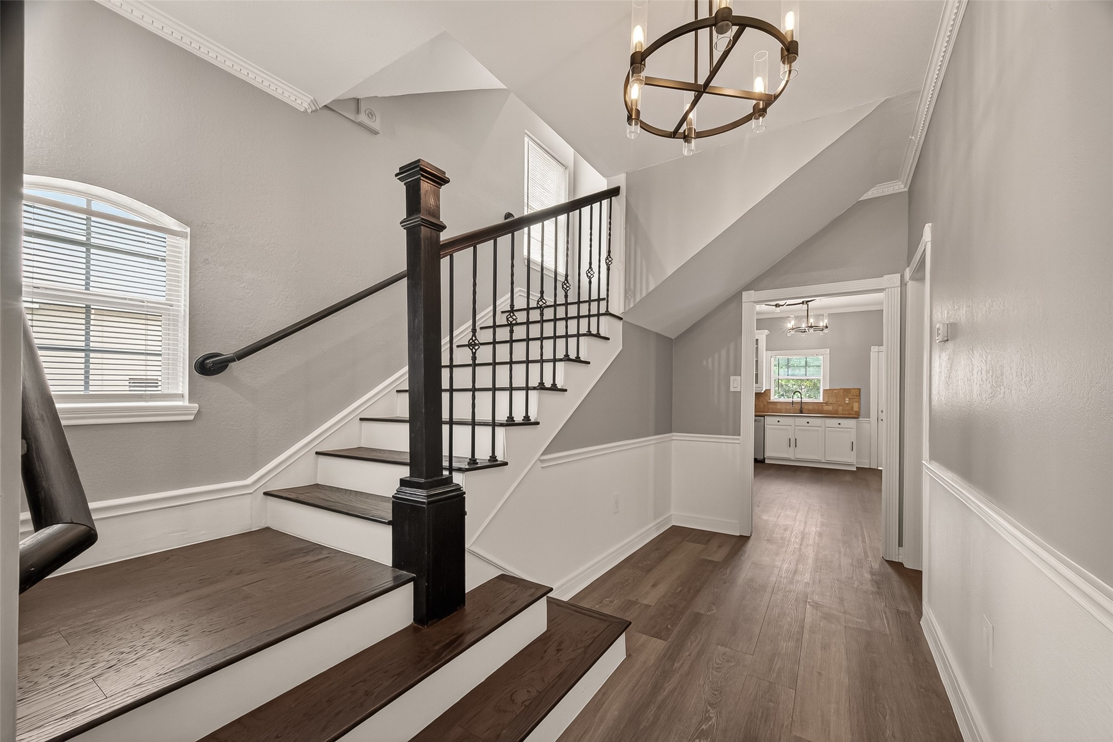 2120 Fulton Street Houston, TX 77009 - Photo 4 of 43