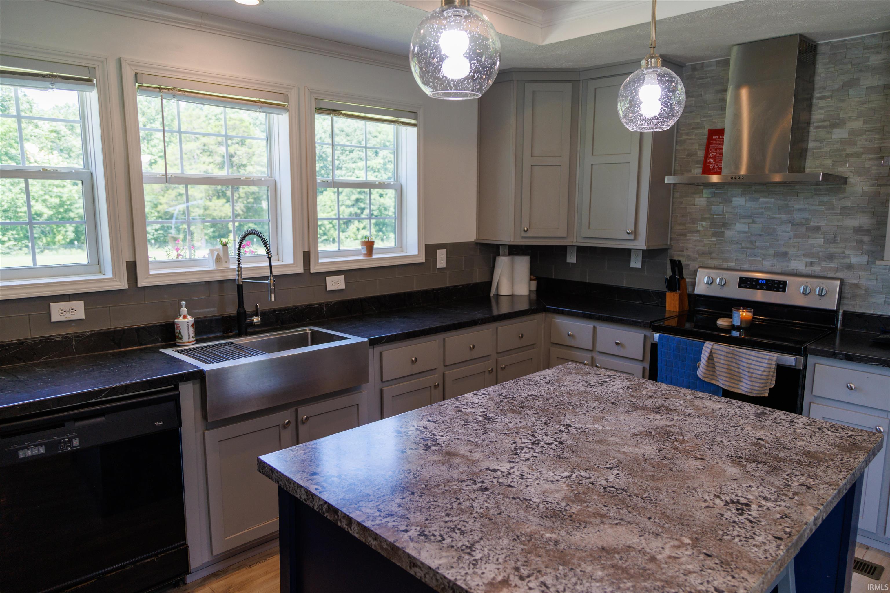 2486 North Liberty View Road Milltown, IN 47145 - Photo 8 of 38