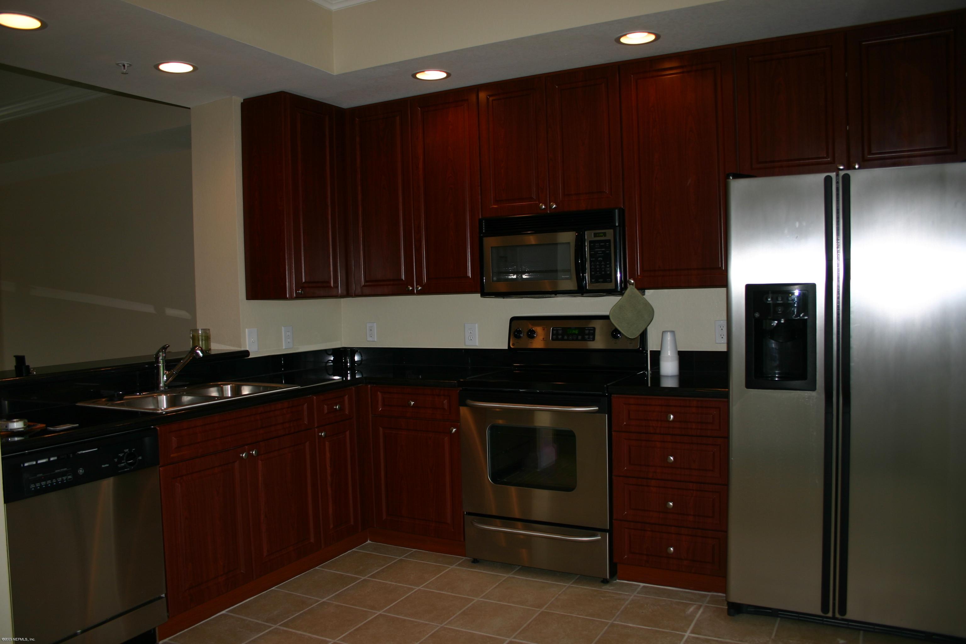 9745 Touchton Road, Unit 1802 Jacksonville, FL 32246 - Photo 2 of 4 Kitchen