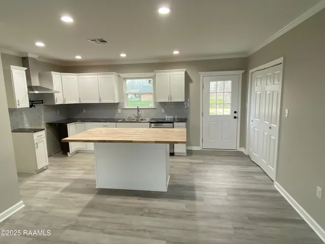 $220,000 | 220 Garnet Drive, Opelousas, LA 70570