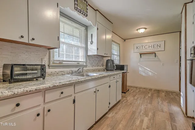 $320,000 | 2856 Watauga Road, Johnson City, TN 37601