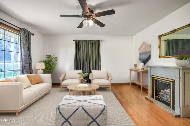 $320,000 | 2856 Watauga Road, Johnson City, TN 37601