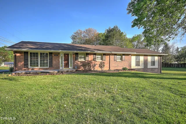 $320,000 | 2856 Watauga Road, Johnson City, TN 37601
