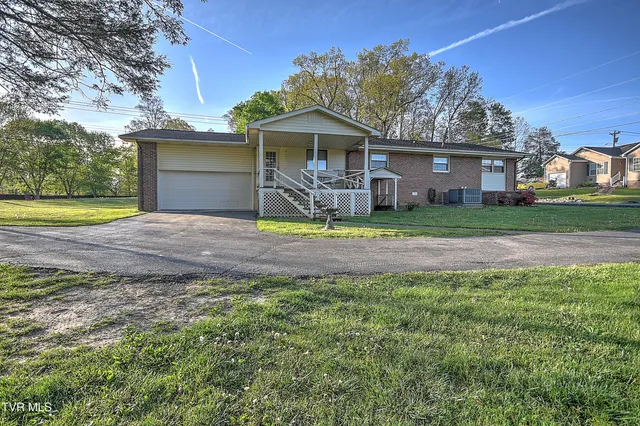 $320,000 | 2856 Watauga Road, Johnson City, TN 37601