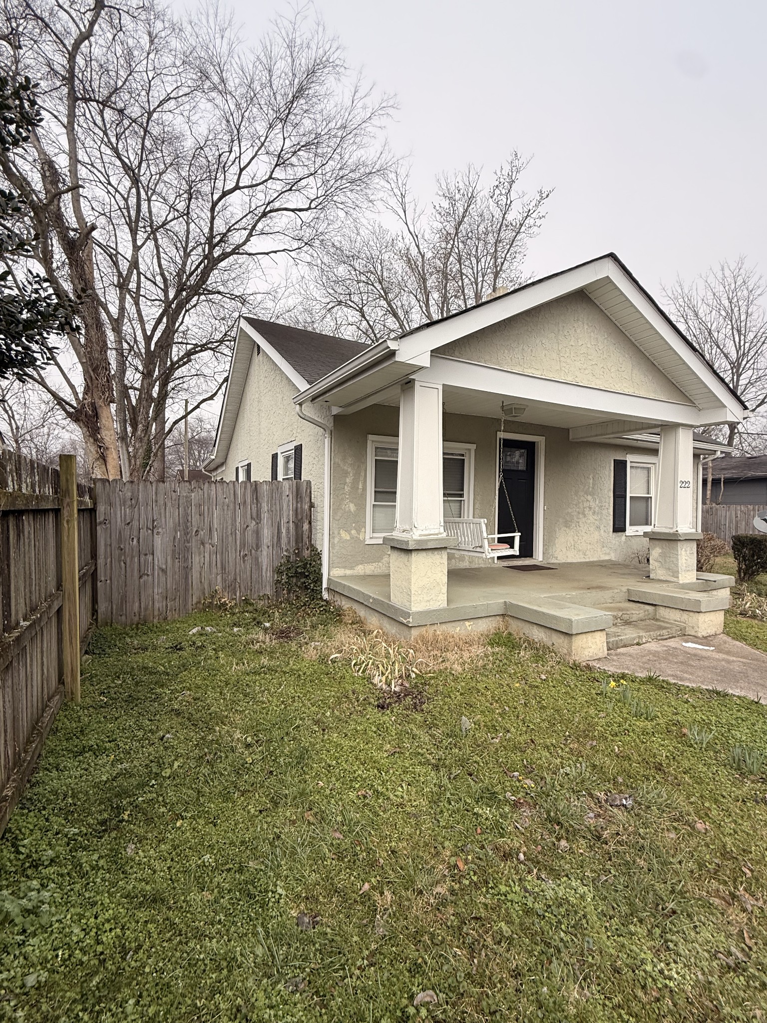 222 Kerr Avenue Murfreesboro, TN 37130 - Photo 3 of 4 a front view of a house with a yard