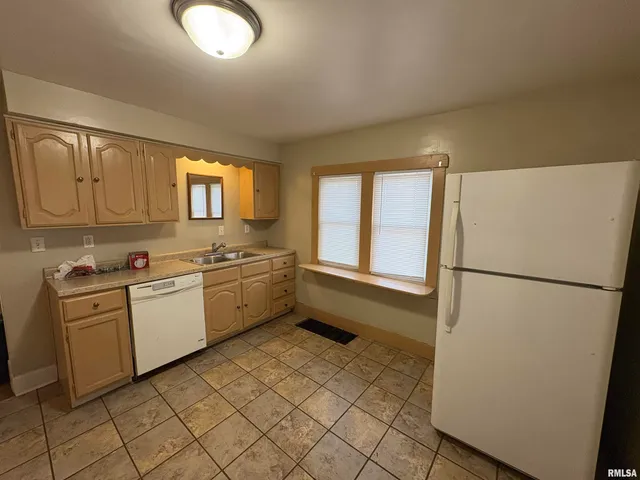 $1,499 | 705 East Marietta Avenue, Peoria Heights, IL 61616