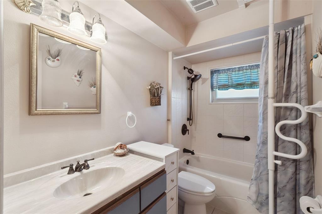 921 4th Avenue North Deltona, FL 32725 - Photo 15 of 35