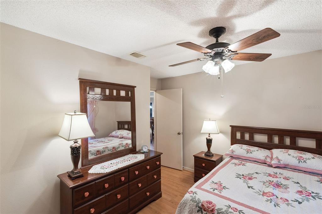 921 4th Avenue North Deltona, FL 32725 - Photo 17 of 35