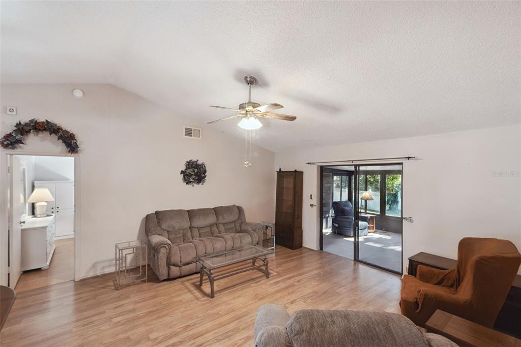 921 4th Avenue North Deltona, FL 32725 - Photo 3 of 35