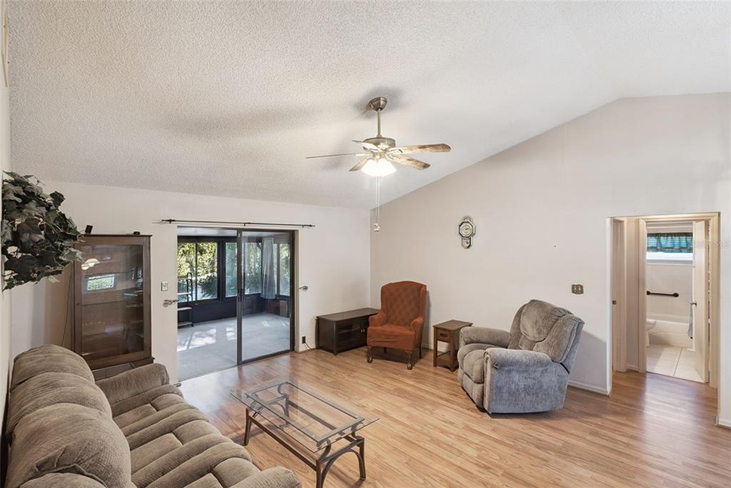 921 4th Avenue North Deltona, FL 32725 - Photo 4 of 35