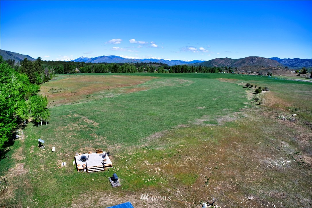 112 Evans Road Winthrop, WA 98862 - Photo 3 of 36 Gallery Image 3