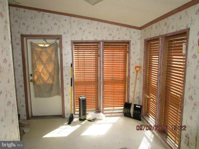 23589 Chicken Bridge Road Ridgely, MD 21660 - Photo 2 of 3 Interior (General)
