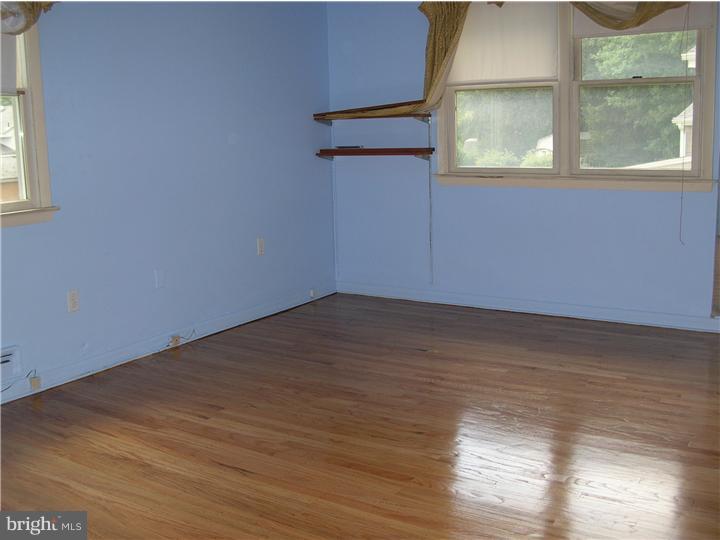 29 Bonnie Rae Drive Hamilton, NJ 08620 - Photo 9 of 12 Bedroom 2