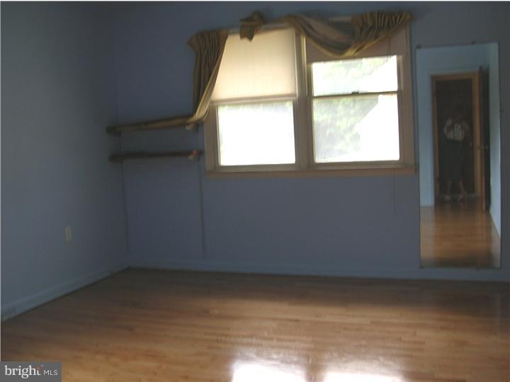 29 Bonnie Rae Drive Hamilton, NJ 08620 - Photo 10 of 12 Bedroom 3