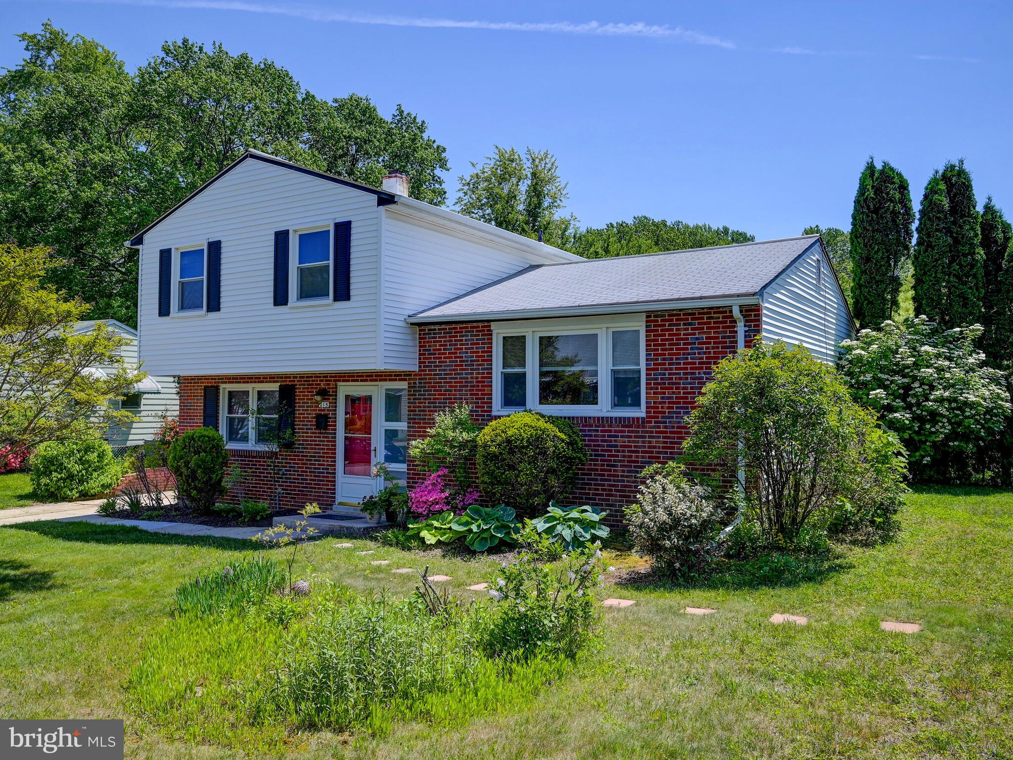 Welcome to 215 Highmeadow Rd