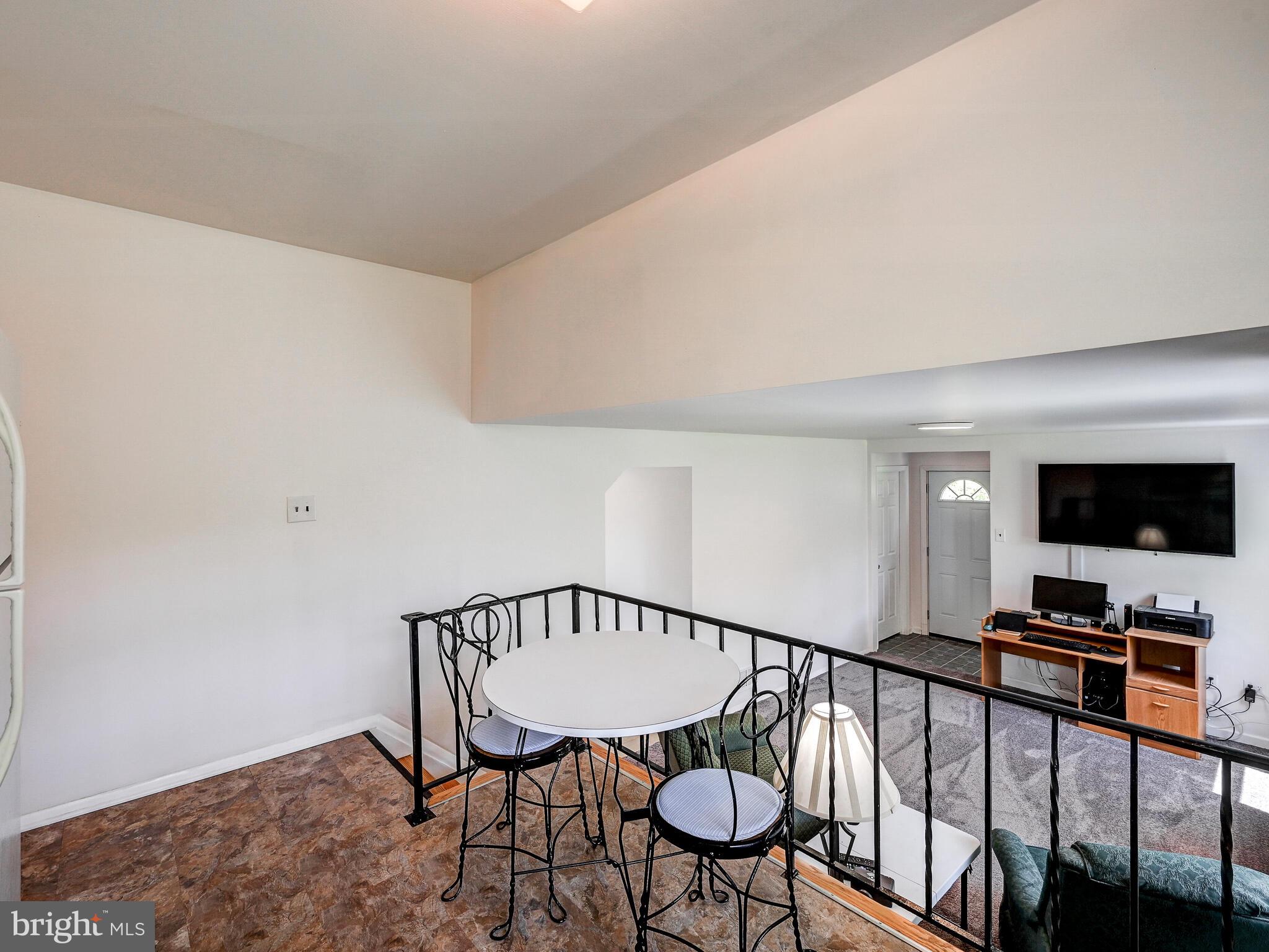 215 Highmeadow Road Reisterstown, MD 21136 - Photo 15 of 31 Kitchen eating area overlooks Family Room