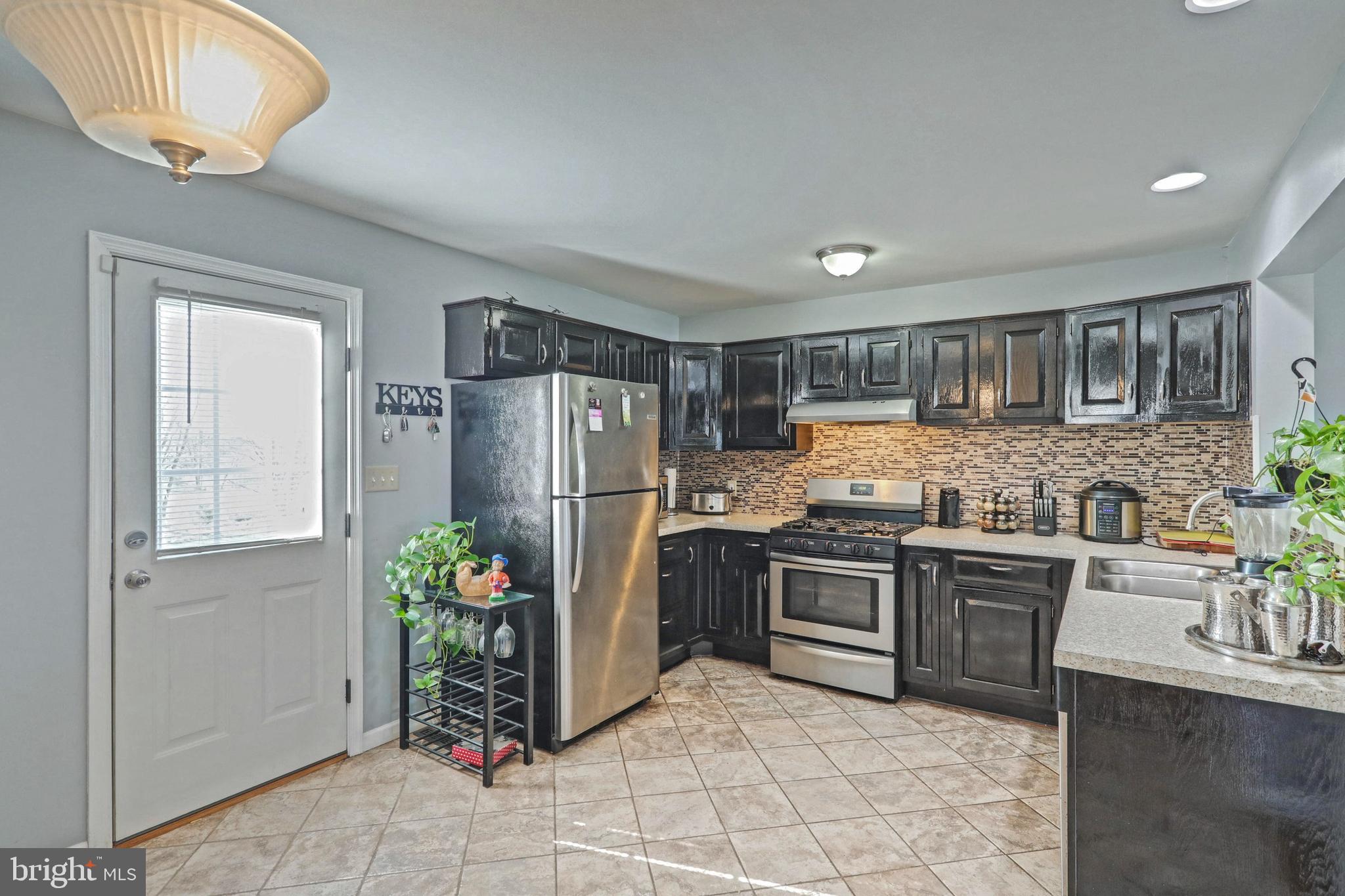 3017 Spectrum Road Dover, PA 17315 - Photo 11 of 26 Gallery Image 11