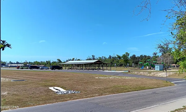 $2,000 | 648 North 9th Plaza, Panama City, FL 32404