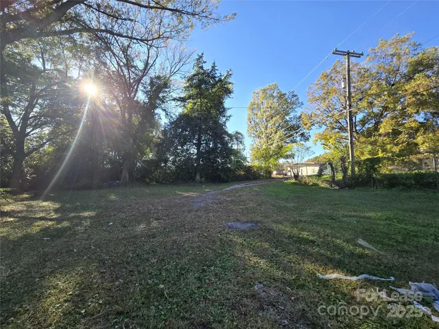 $2,200 | 101 South Webb Street, Gastonia, NC 28052