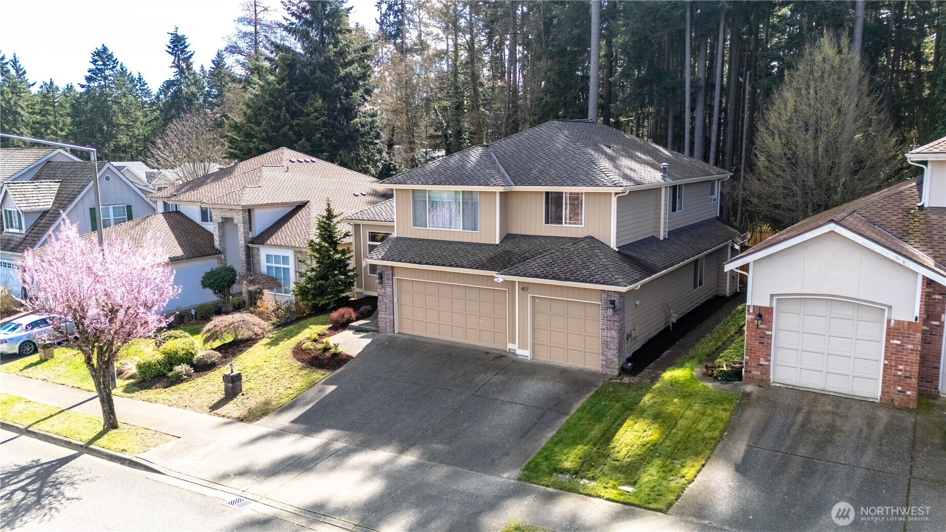417 Southwest 353rd Street Federal Way, WA 98023 - Photo 2 of 40