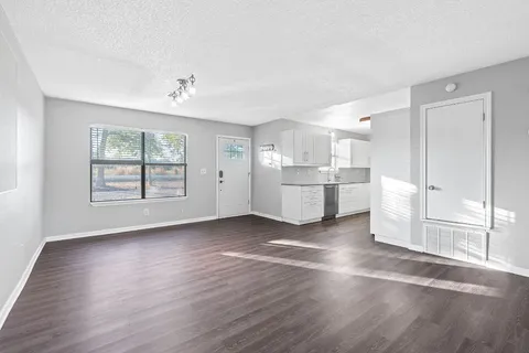 $325,000 | 1255 Lovers Lane, Bastrop, TX 78602