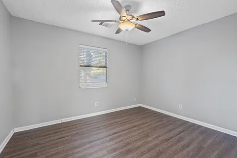 $325,000 | 1255 Lovers Lane, Bastrop, TX 78602