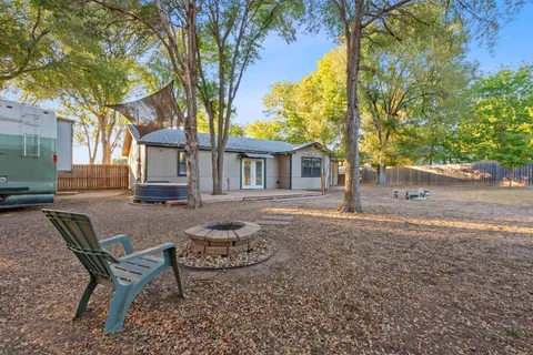 $325,000 | 1255 Lovers Lane, Bastrop, TX 78602