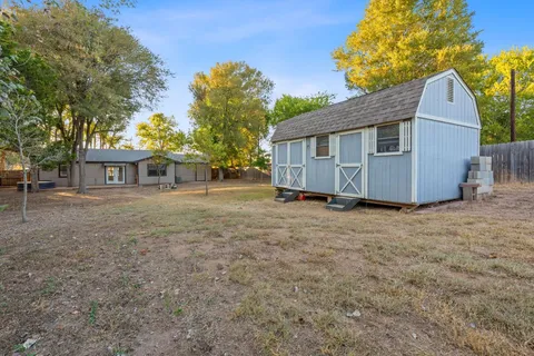 $325,000 | 1255 Lovers Lane, Bastrop, TX 78602