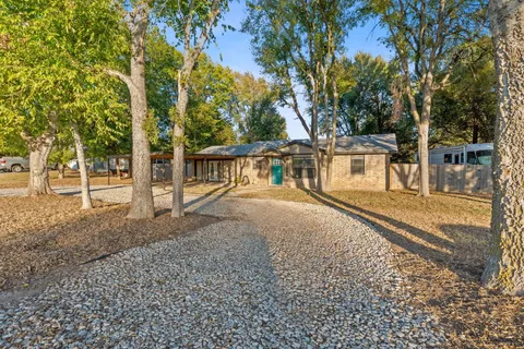 $325,000 | 1255 Lovers Lane, Bastrop, TX 78602