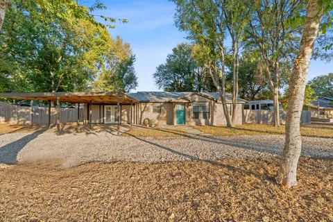 $325,000 | 1255 Lovers Lane, Bastrop, TX 78602