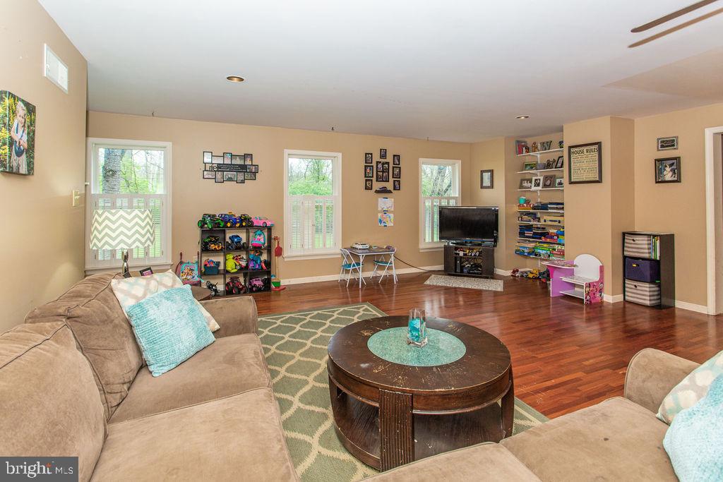 517 Springfield Road Shippensburg, PA 17257 - Photo 25 of 72 Gallery Image 25