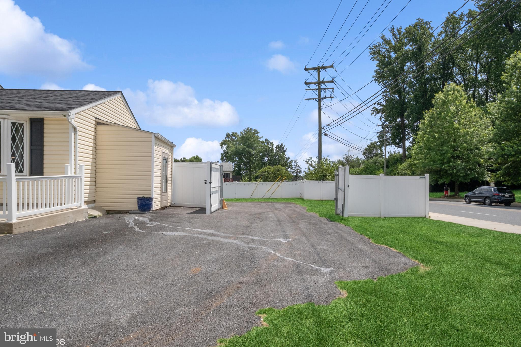 7927 Chipper Road Windsor Mill, MD 21244 - Photo 5 of 53