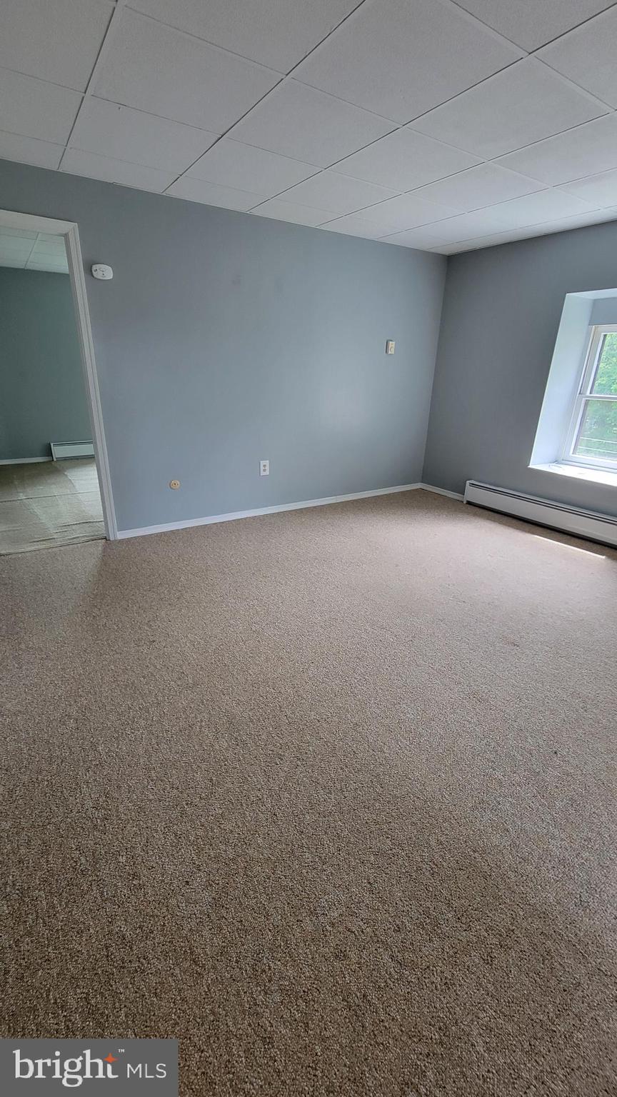 409 Country Club Road, Unit 5 Royersford, PA 19468 - Photo 4 of 7 Living Room